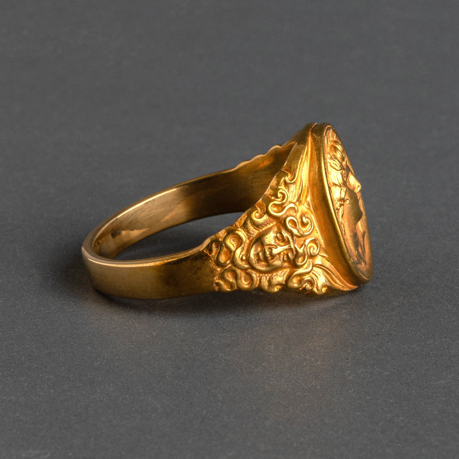 side view 18k gold signet ring 